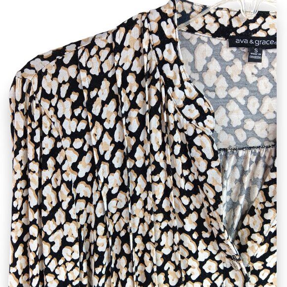 AVA & GRACE-Women's Pleated 3/4 Sleeve-SMALL-Floral-Black with White-Tan Flowers - Picture 7 of 12